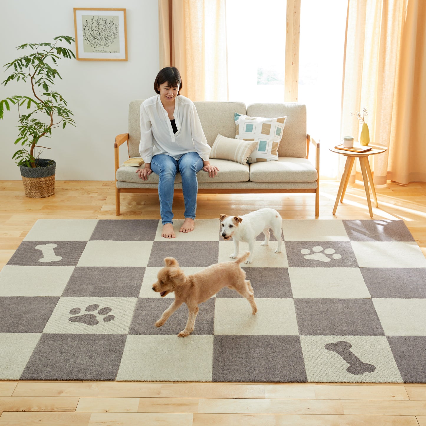 ピタペトモ 吸着マット 2枚入 45×45cm パウ&ボーン 日本製 国産 マット タイルマット 洗える はがせる 貼り直せる 吸着 ズレない ジョイントマット フロアマット ペットマット ペット用マット