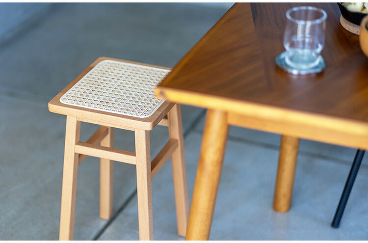 スツール 天然木 ラタン 幅25 奥行25 高さ45cm 完成品 軽量 コンパクト おしゃれ リビング ダイニング 来客用 籐家具 椅子 チェア amu/アム AMU-S02(代引不可)