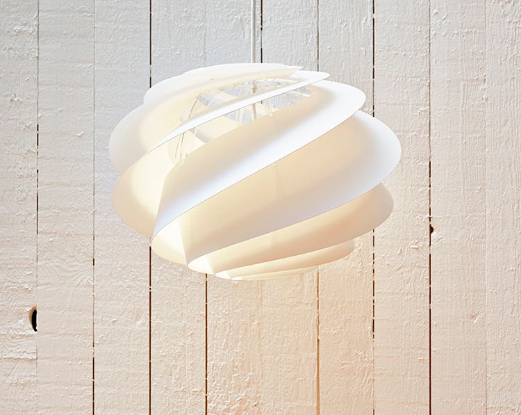 日本正規品 LE KLINT レ・クリント SWIRL スワール ペンダント スワール1M ホワイト KP1311M レクリント ペンダントライト 天井照明 北欧 デンマーク製 北欧照明 おしゃれ(代引不可)