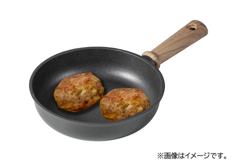 カローテ CAROTE フライパン 深型 20cm IH対応 PFOAフリー ディープパン IH ガス火対応 木目調 木目 チタンコーティング チタン 注ぎ口付きお手入れ簡単 ブラック NM-5101