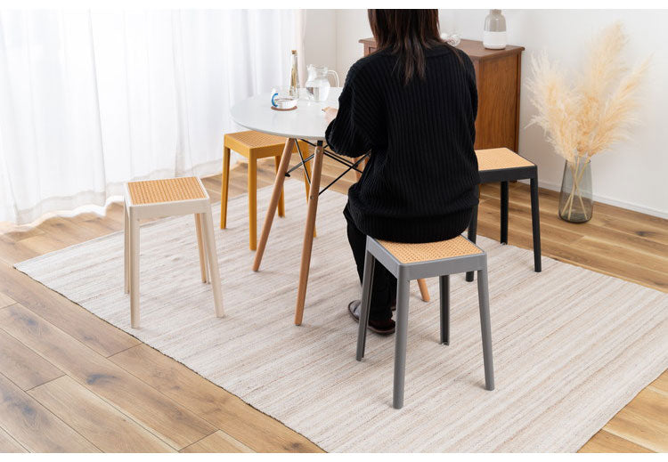 スタッキングスツール ハイタイプ 積み重ね スタッキング チェア 椅子 シンプル 腰掛 ポリプロピレン 背もたれなし 完成品 省スペース 来客用 モダン 椅子 玄関 黒 ブラック(代引不可)