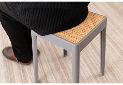 スタッキングスツール ハイタイプ 積み重ね スタッキング チェア 椅子 シンプル 腰掛 ポリプロピレン 背もたれなし 完成品 省スペース 来客用 モダン 椅子 玄関 黒 ブラック(代引不可)