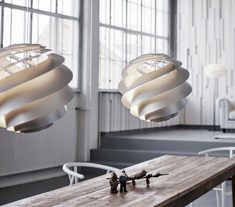 日本正規品  LE KLINT レ・クリント SWIRL スワール ペンダント スワール3M ホワイト KP1313M レクリント ペンダントライト 天井照明 北欧 デンマーク製 北欧照明 おしゃれ(代引不可)