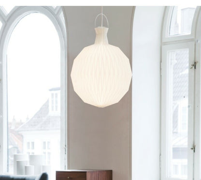 日本正規品  LE KLINT レ・クリントLANTERN ランタン ペンダント モデル101M KP101B レクリント ペンダントライト 天井照明 北欧 デンマーク製 北欧照明 おしゃれ(代引不可)